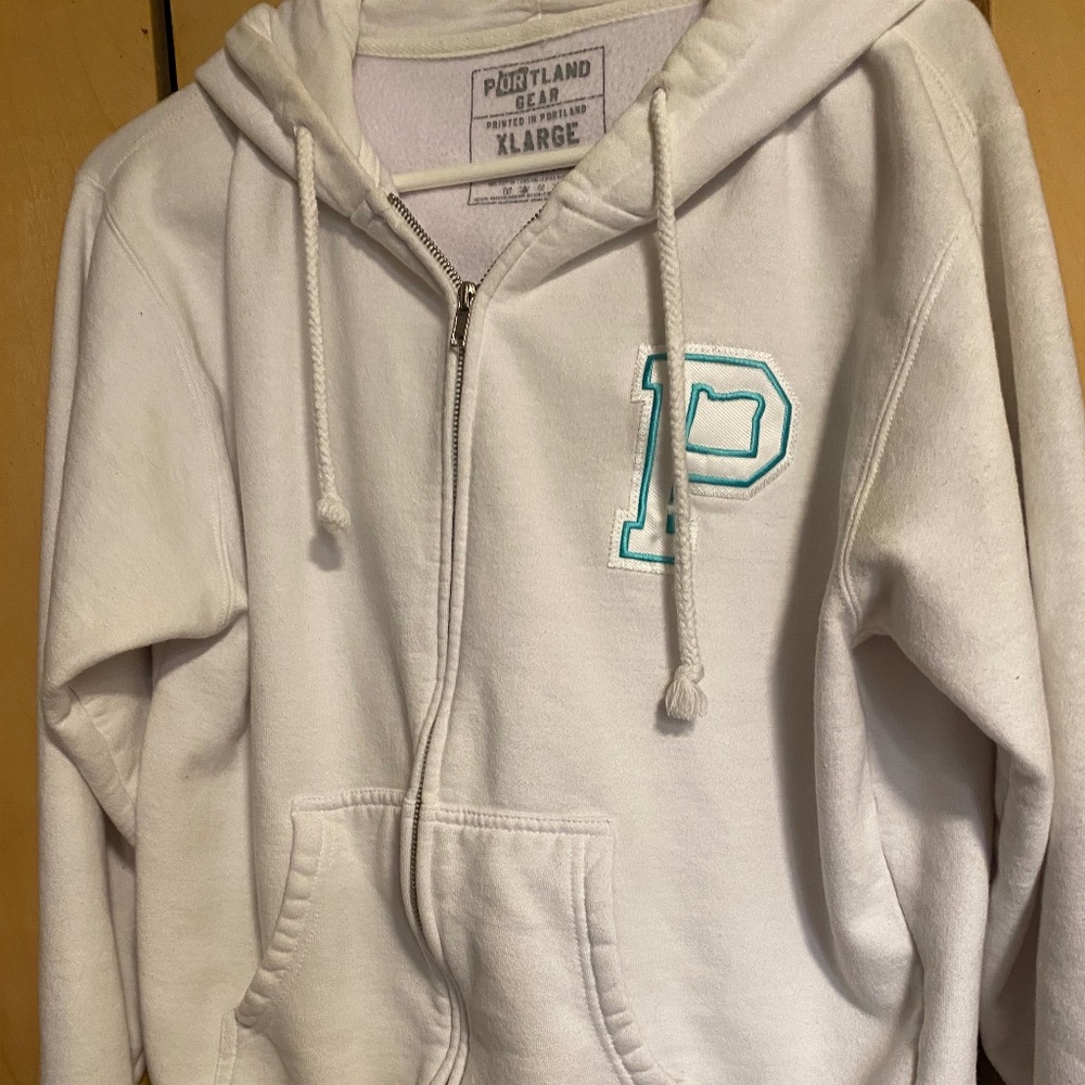 Portland Gear White Full-Zip Hoodie/Blue P emblemSize Women's XL. Good used